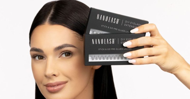 Pestanas postiças previamente coladas para fazer extensões de pestanas em casa nanolash